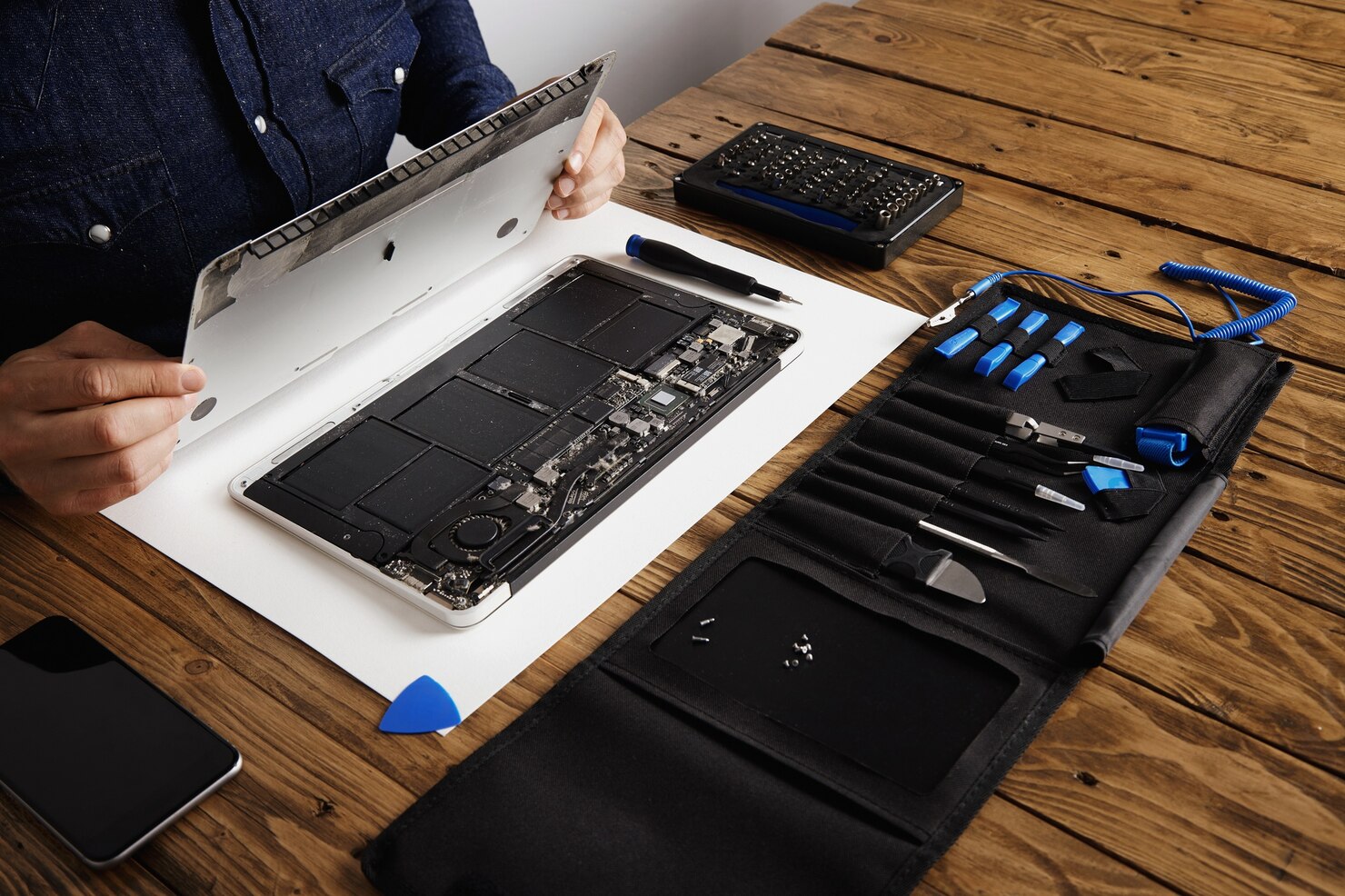  Laptop casing repair service
