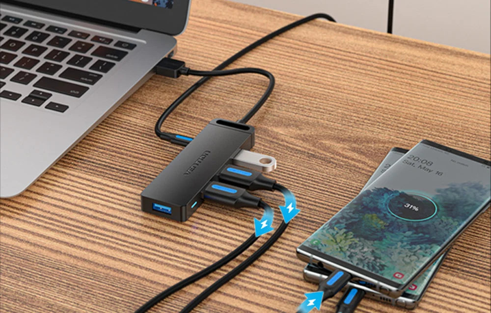 4-port USB 3.0 hub for fast data transfer and charging 